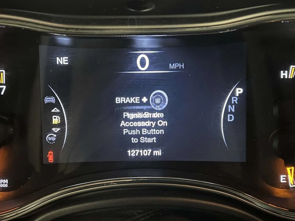 Used 2018 White Jeep Altitude 4x4 image 18