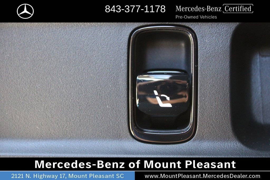 Certified Used 2025 Black Mercedes-Benz GLC 300 image 10