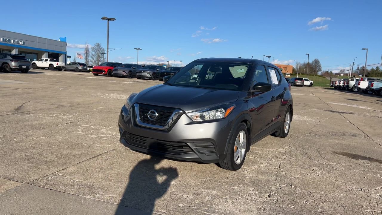 Used 2020 Gun Metallic Nissan S image 4