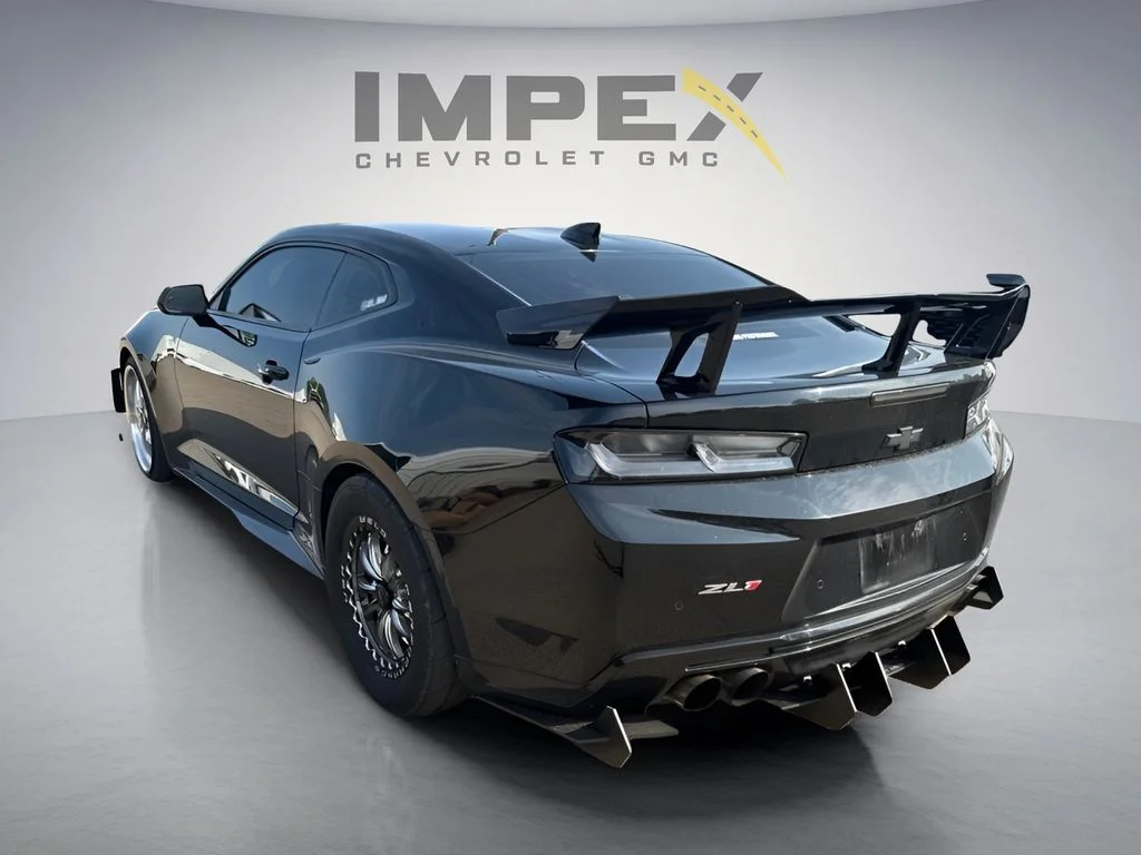 Used 2018 Black Chevrolet ZL1 image 2