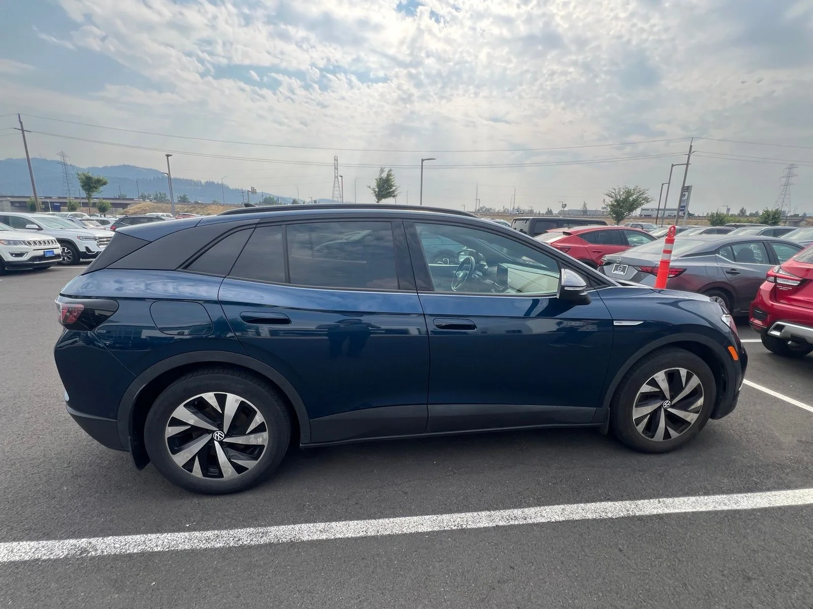 Used 2023  Volkswagen Pro image 7