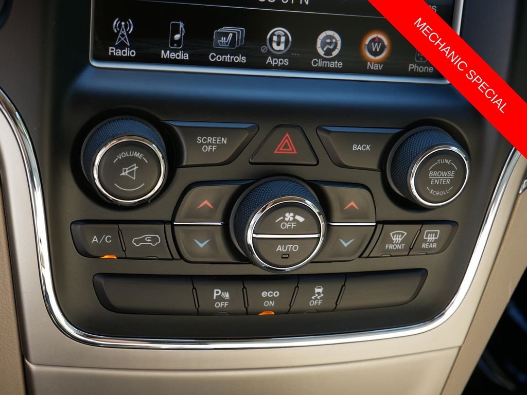 Used 2015 White Jeep Limited image 22