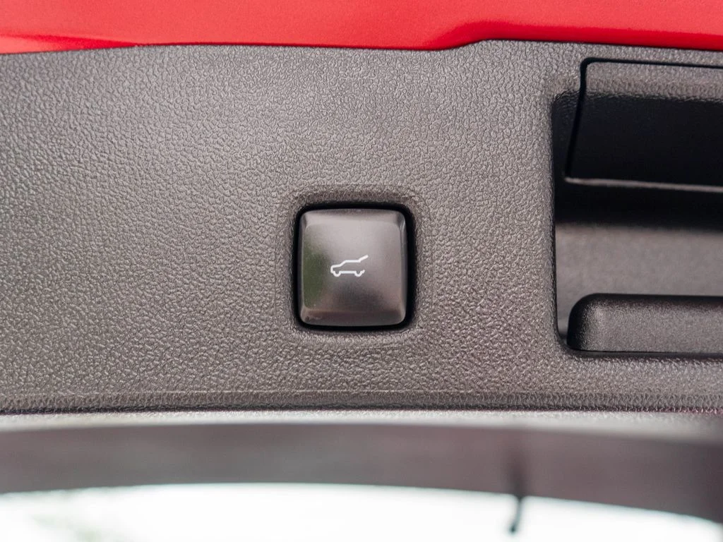 Used 2022 Red Ford SEL image 34