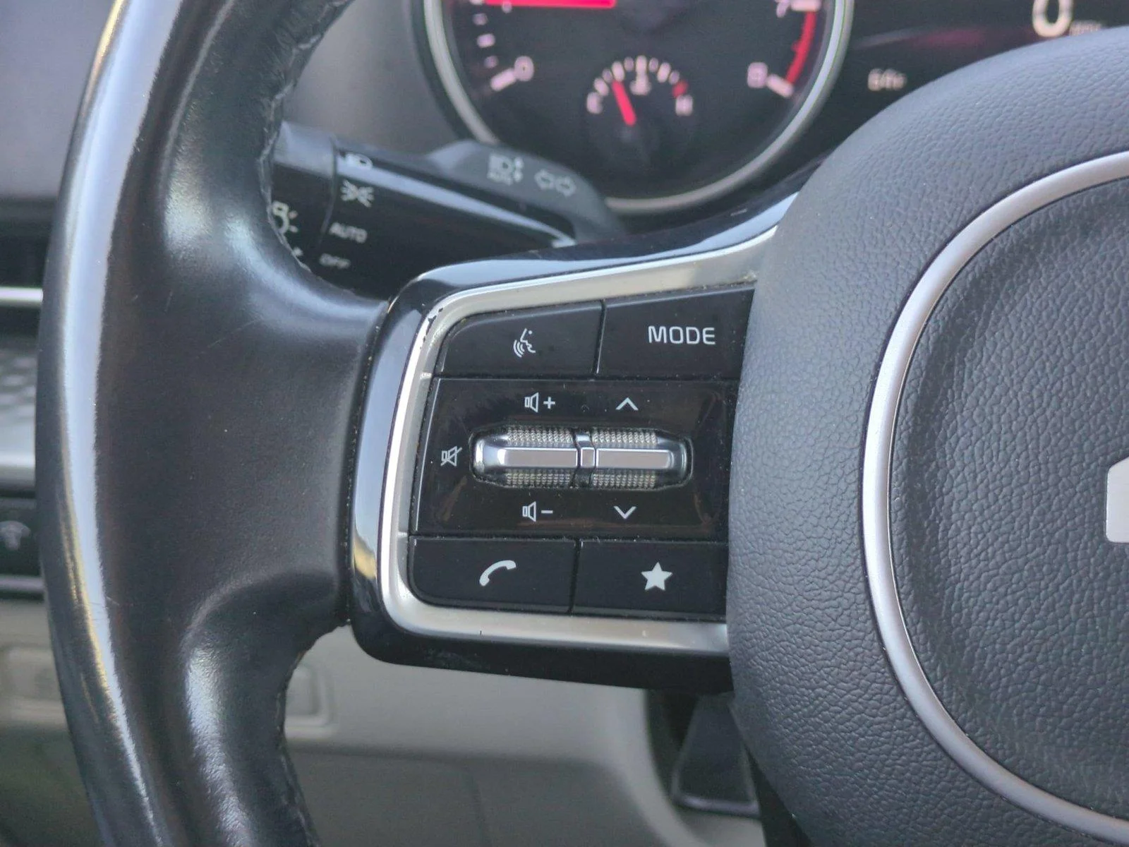 Used 2022 Deep Chroma Blue Kia LXS image 19