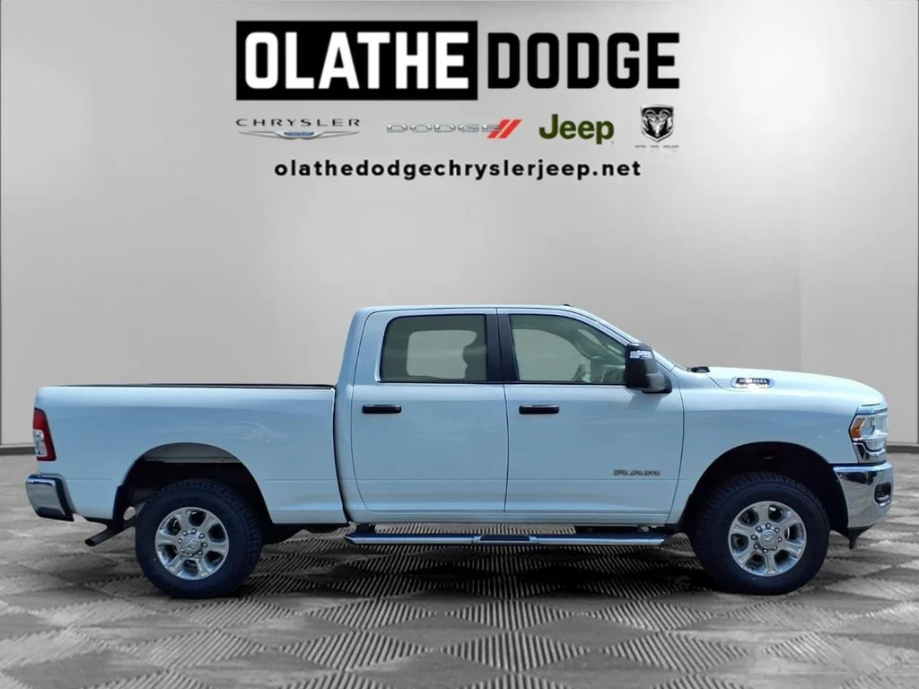 Used 2024 White Ram Big Horn image 29