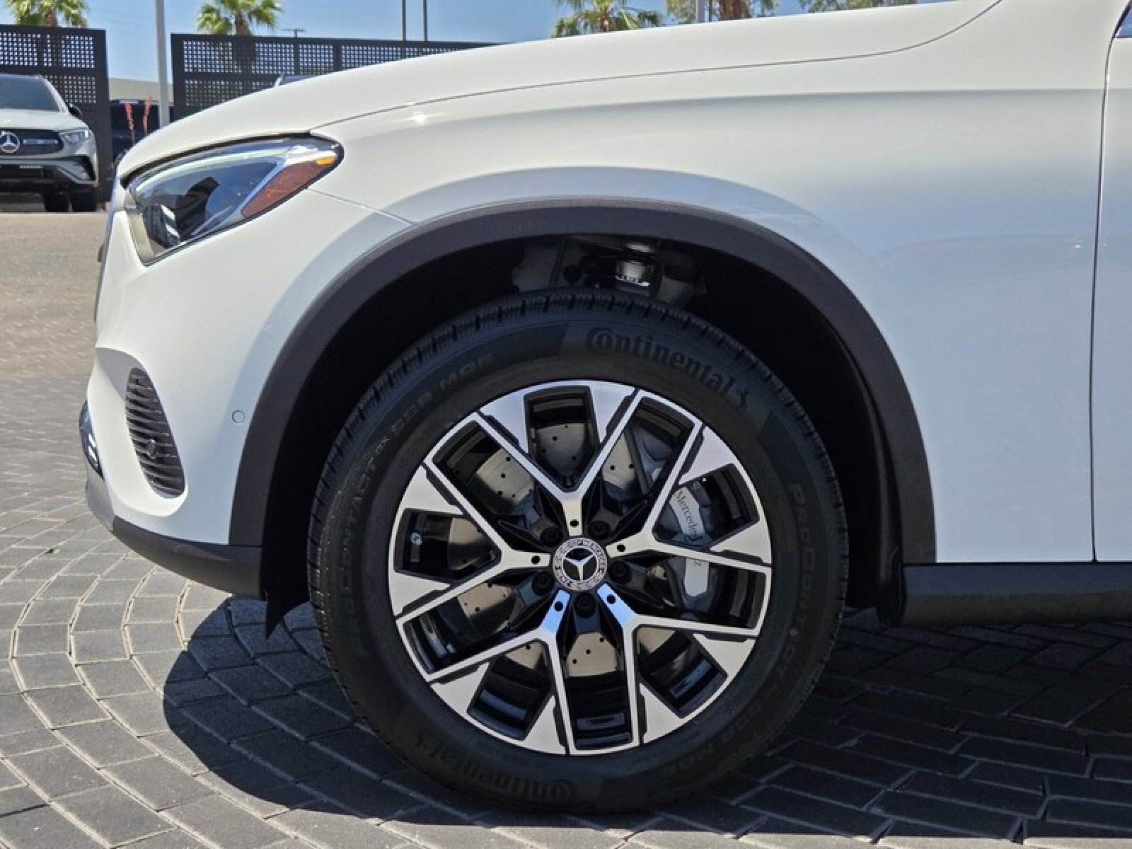 New 2026 Polar White Mercedes-Benz GLC 350e 4MATIC® SUV image 10