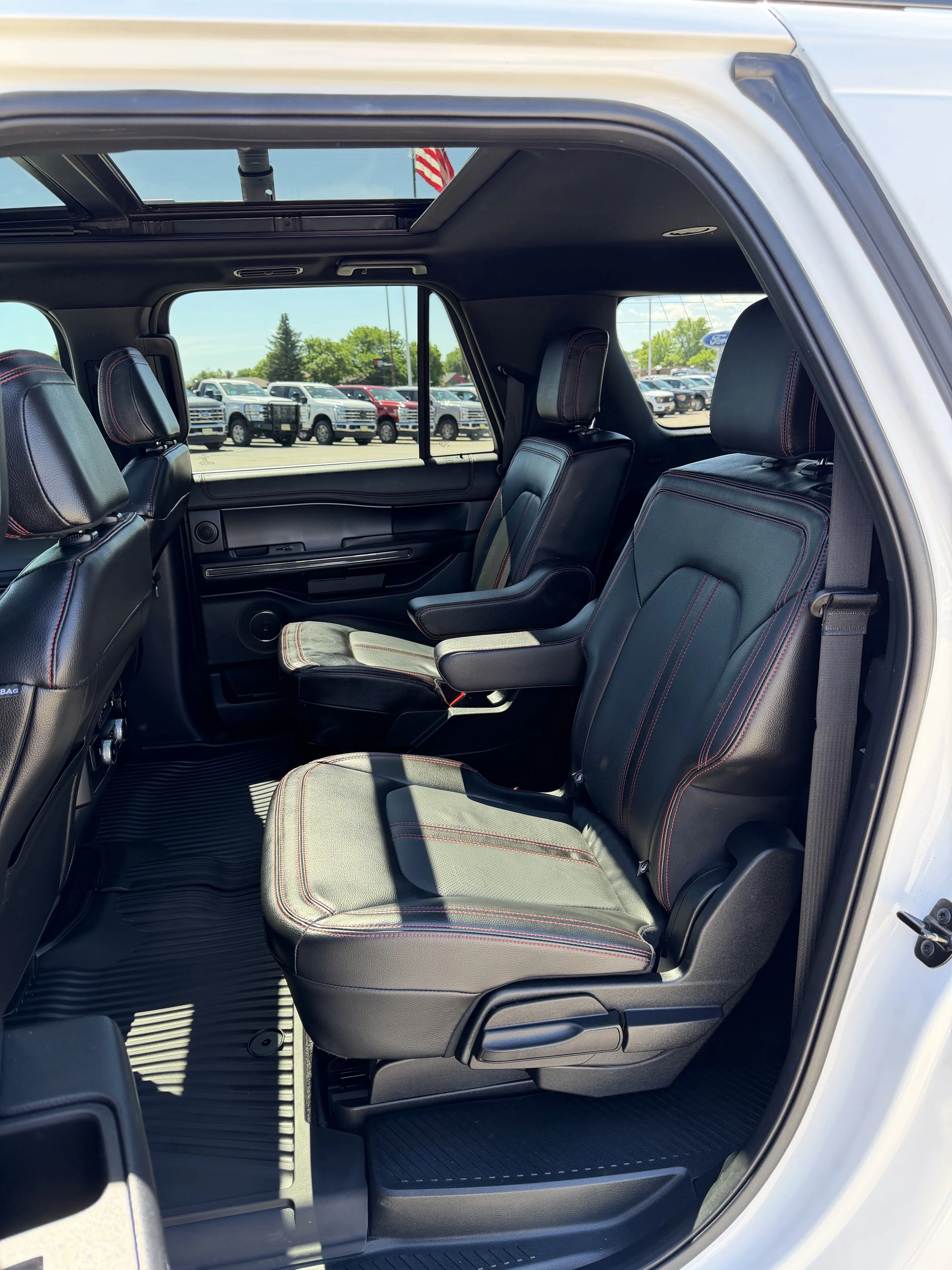 Used 2021 White Ford Limited image 11