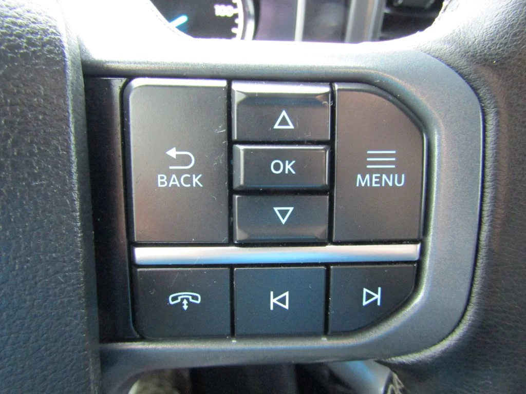 Used 2023 Oxford White Ford XLT image 28