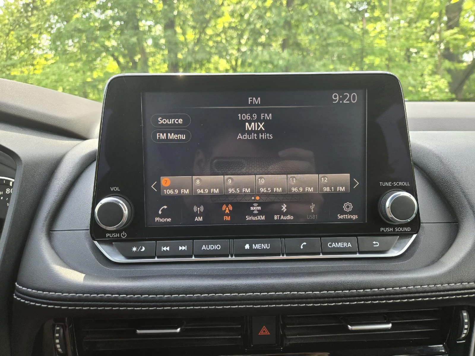 Used 2021 Boulder Gray Pearl Nissan SL image 19