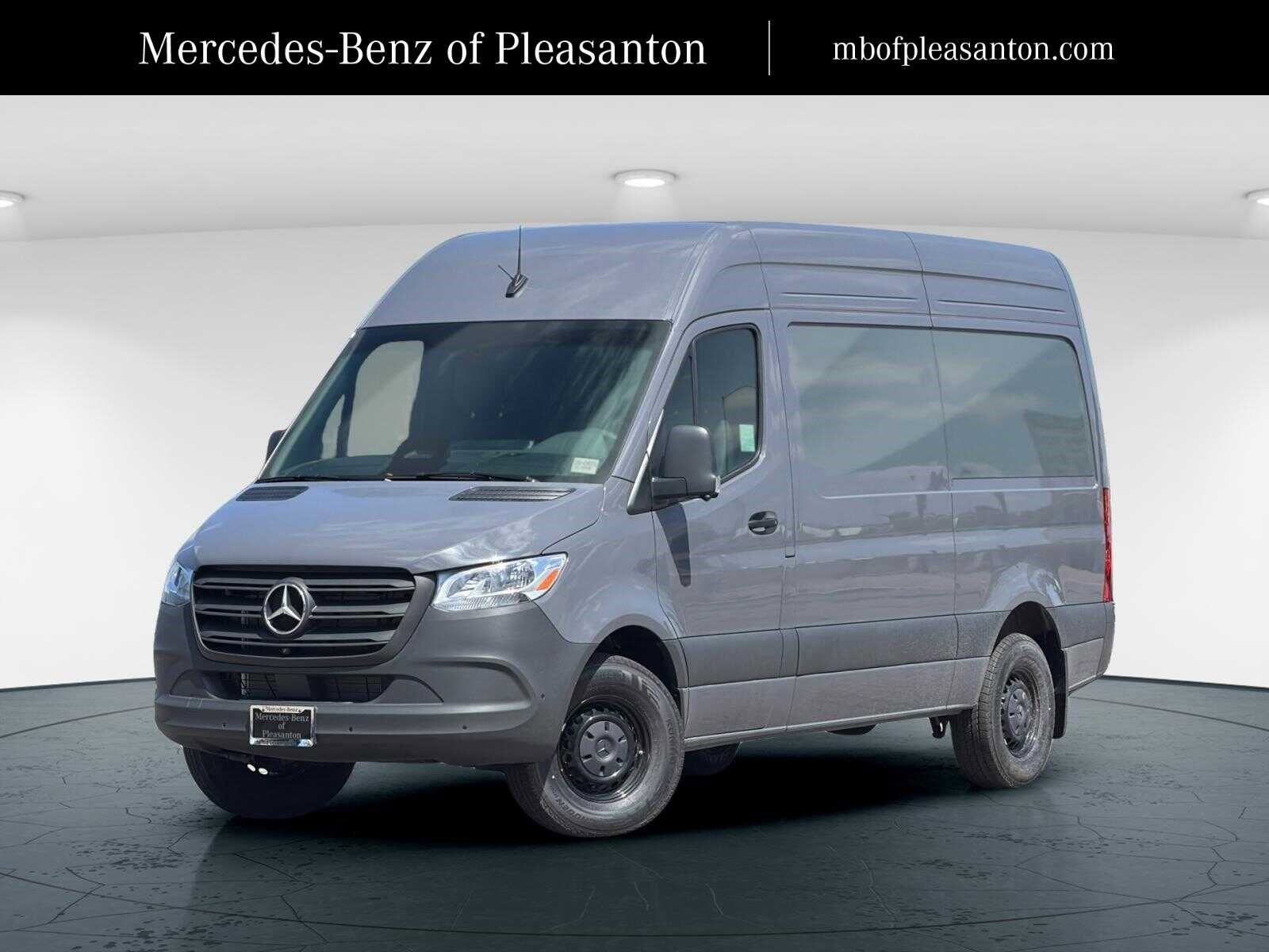 2026 Mercedes-Benz Sprinter 2500 144 WB's photo