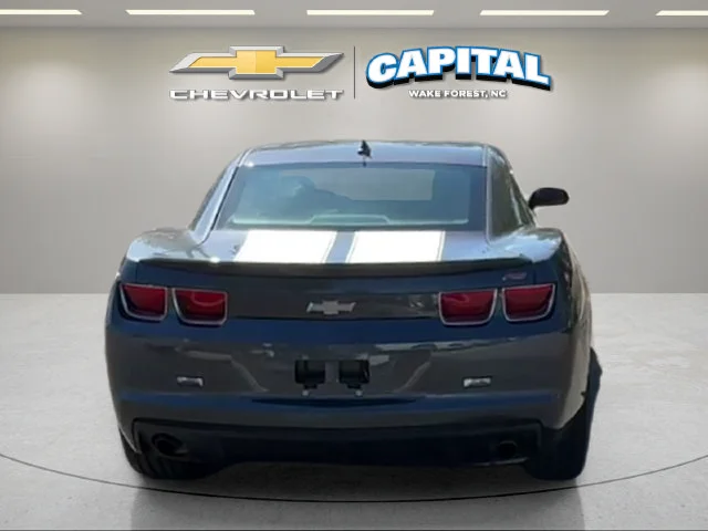 Used 2010 Gray Chevrolet 2LT image 4