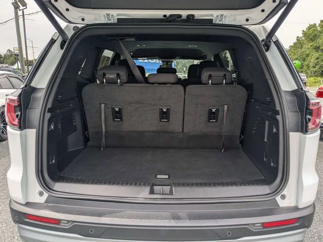 2025 GMC Acadia Elevation - Photo 11