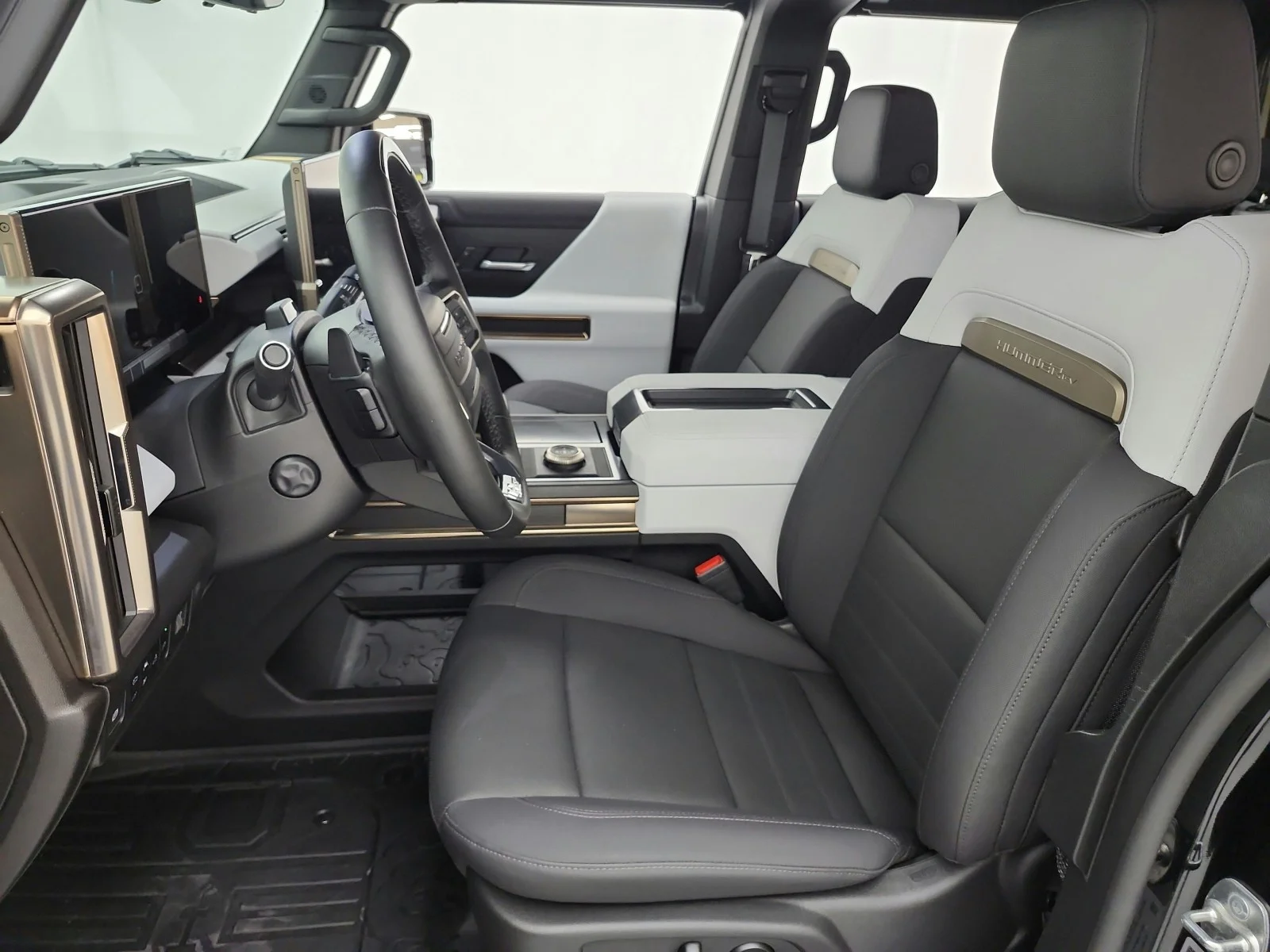 Used 2025 Void Black GMC e4WD Crew Cab 3X image 15