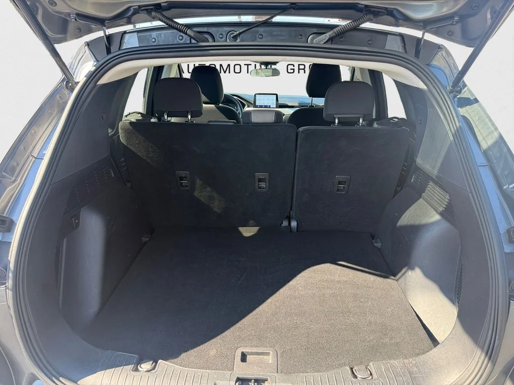 Used 2022 Gray Ford SE image 12