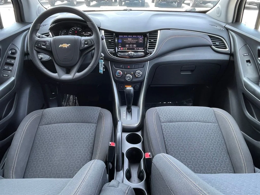 Used 2022 White Chevrolet LS image 26