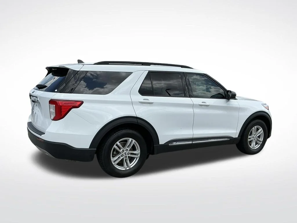 Used 2023 White Ford XLT image 11