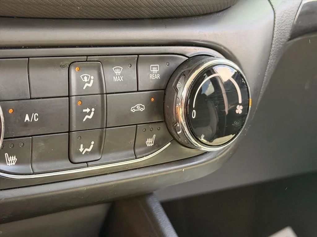 Used 2022 Blue Chevrolet LT image 26
