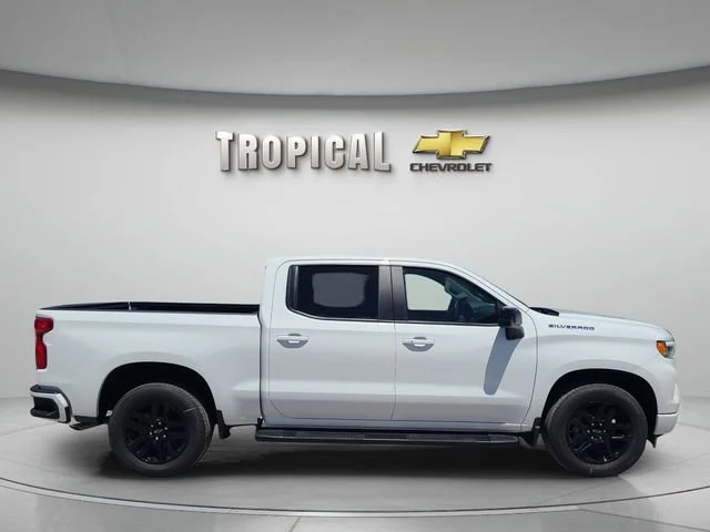 New 2026 Summit White Chevrolet RST image 6