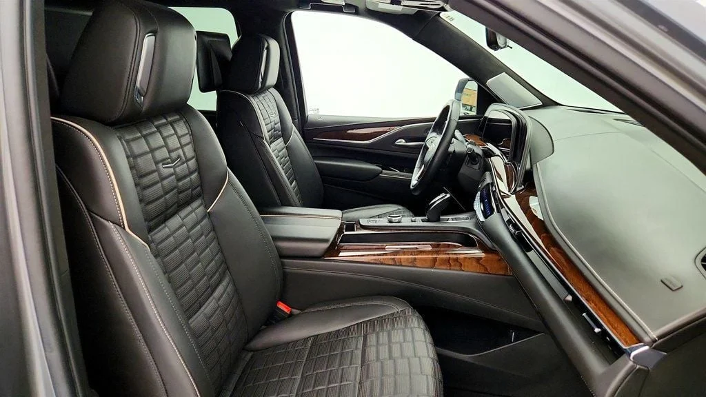 Used 2021 Satin Steel Metallic Cadillac 4WD 4dr Sport Platinum w/ Super Cruise & Night Vision image 26