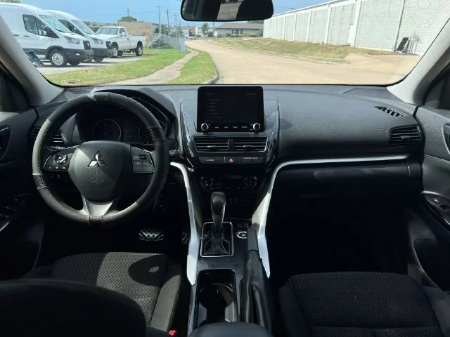 Used 2022  Mitsubishi LE image 15