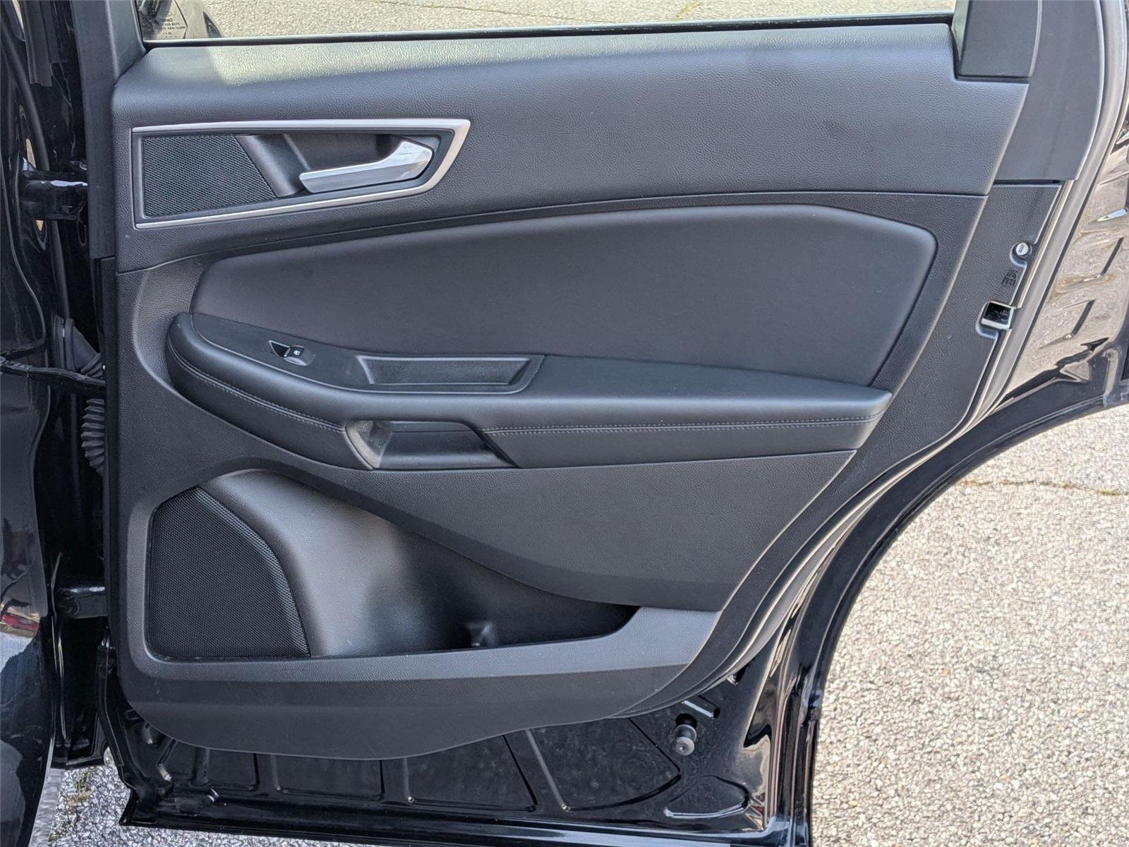 Used 2024 Agate Black Metallic Ford SEL image 33