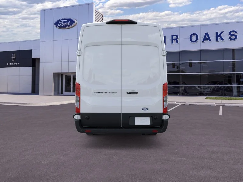 New 2026 Oxford White Ford Base image 5