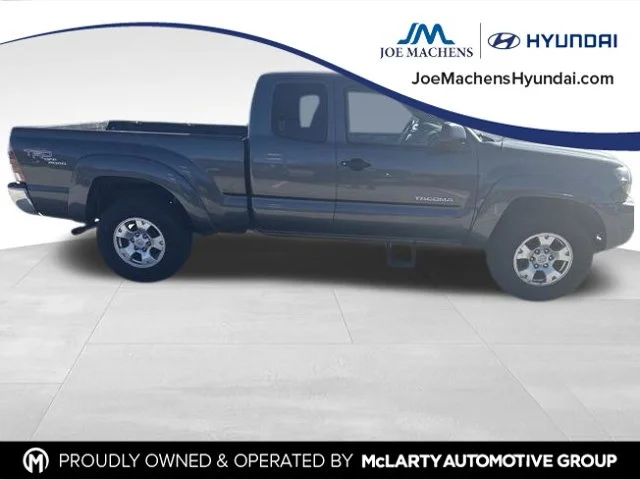 Used 2009 Gray Toyota Base image 2