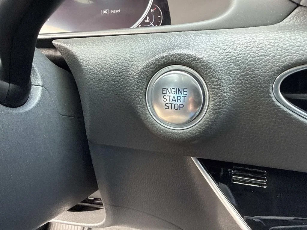 Used 2020 Gray Hyundai SEL Plus image 33