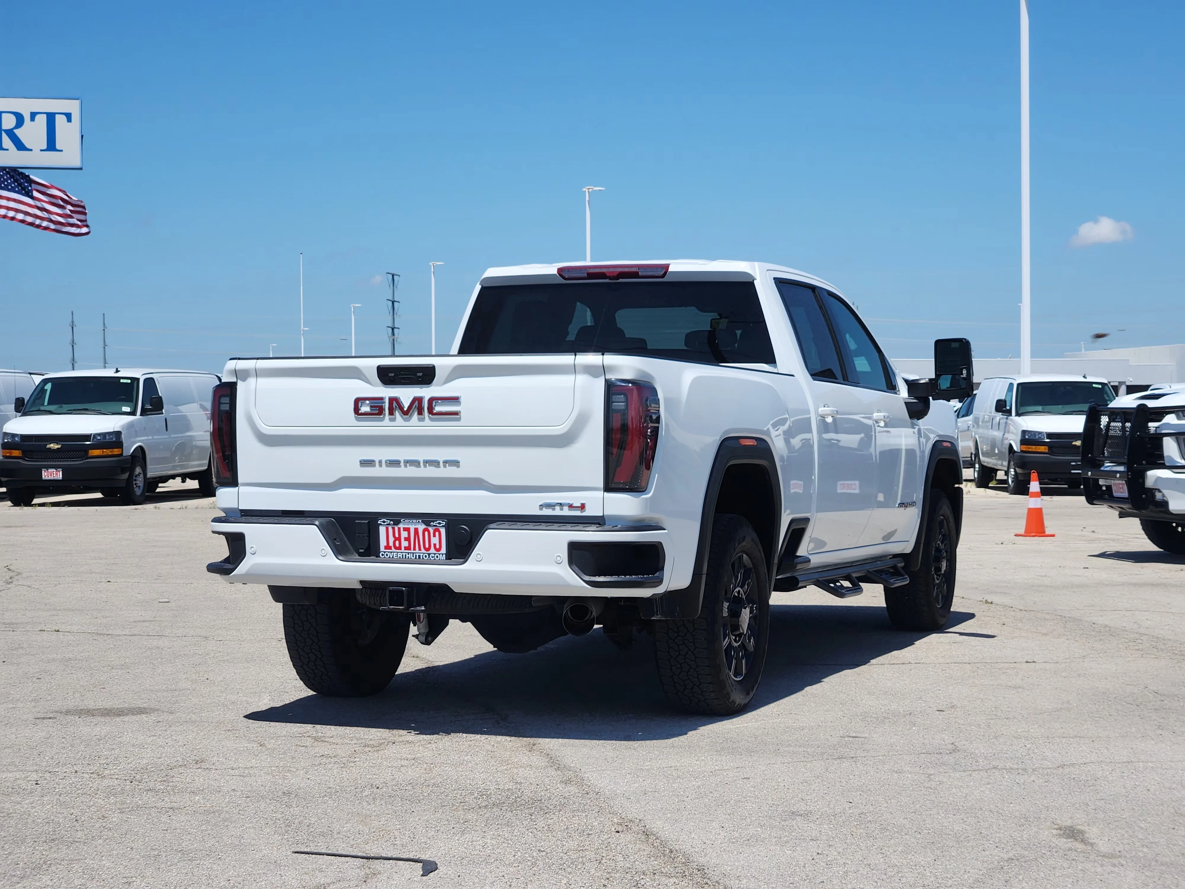 Used 2025 Summit White GMC AT4 image 7