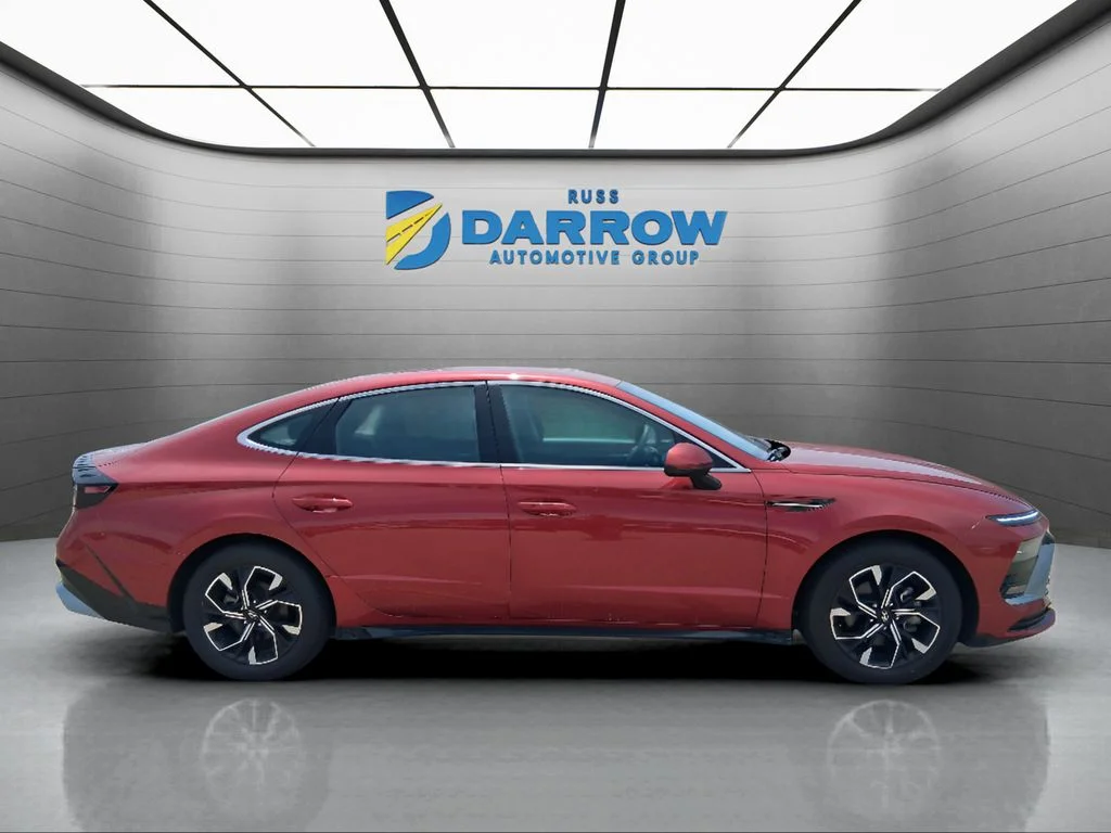Used 2024 Red Hyundai SEL image 6