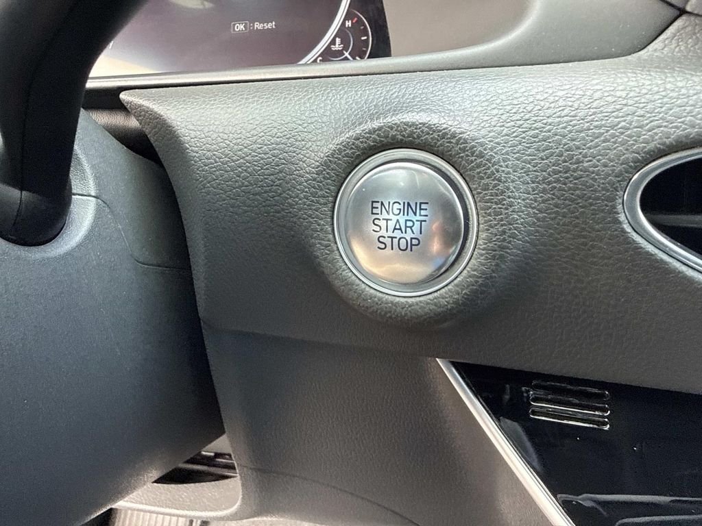 Used 2020 Gray Hyundai SEL Plus image 33