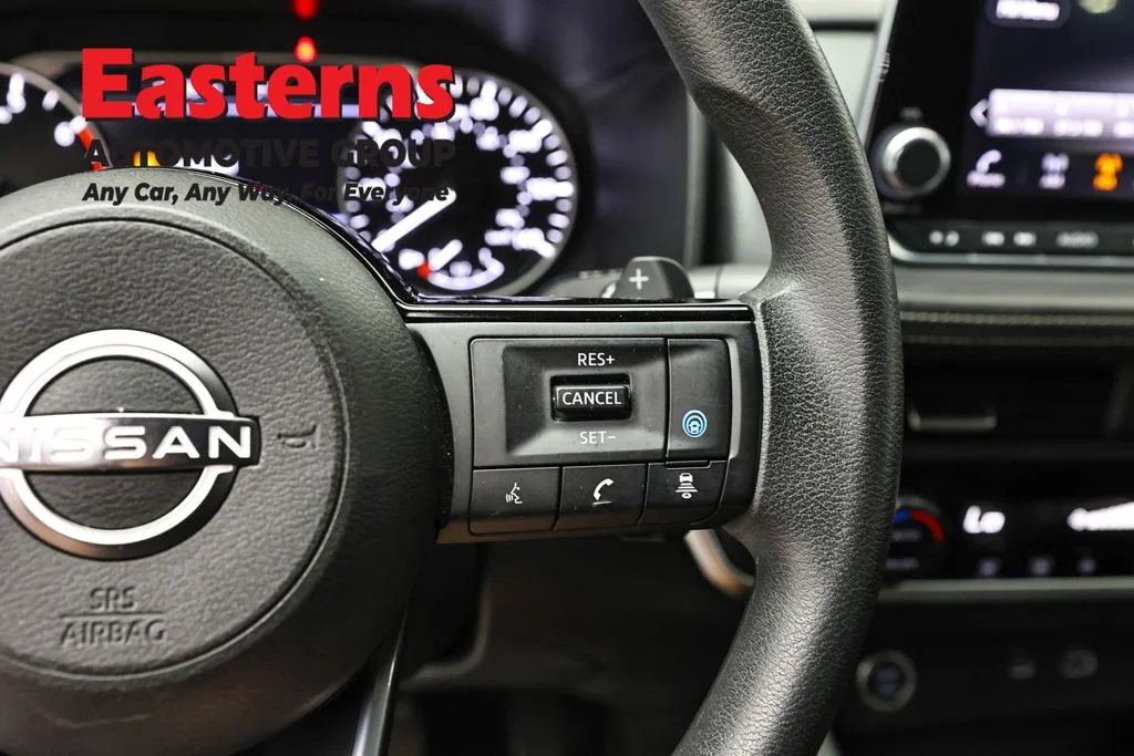 Used 2023 White Nissan SV image 15