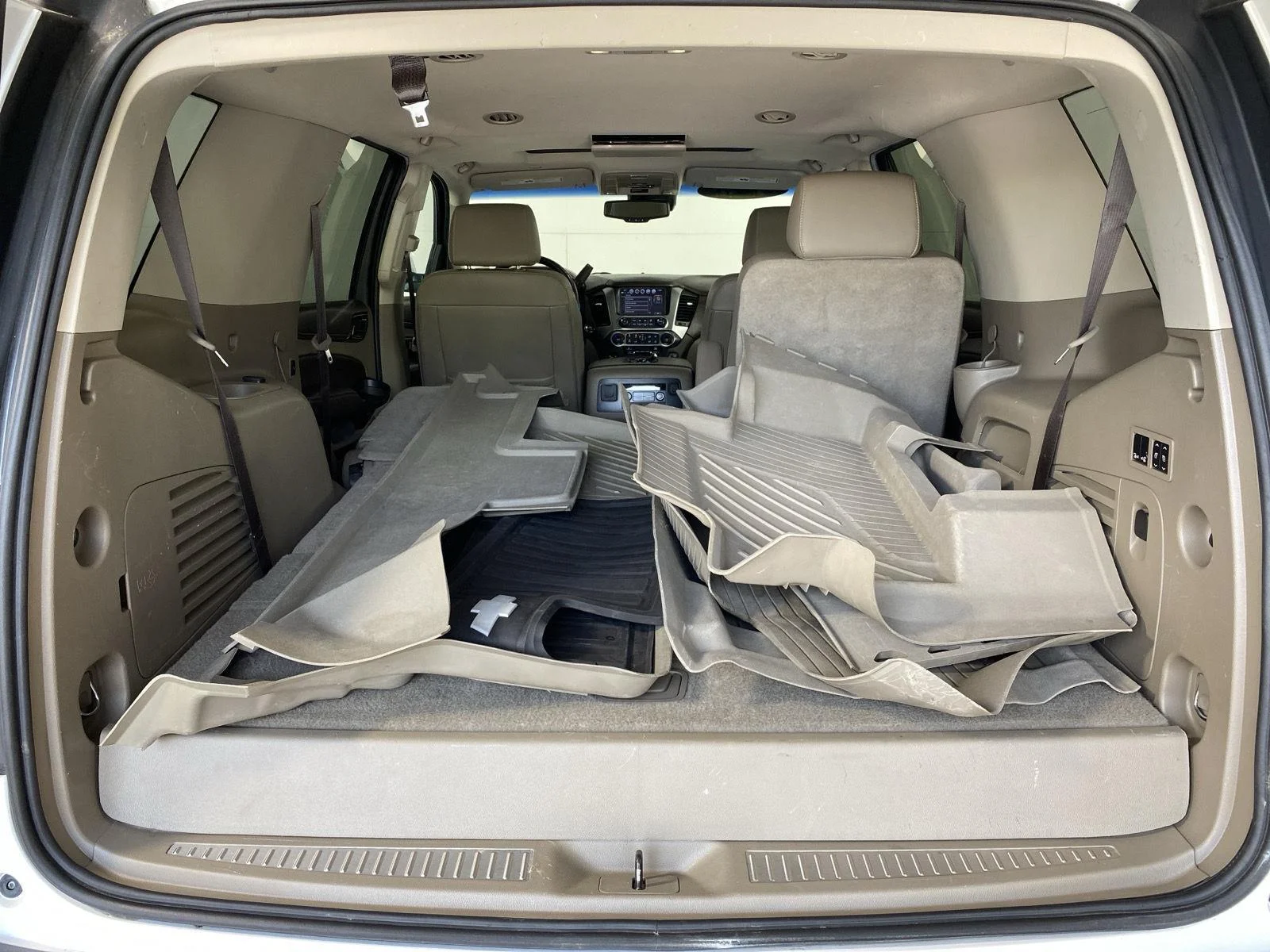 Used 2018 Summit White Chevrolet Premier image 7