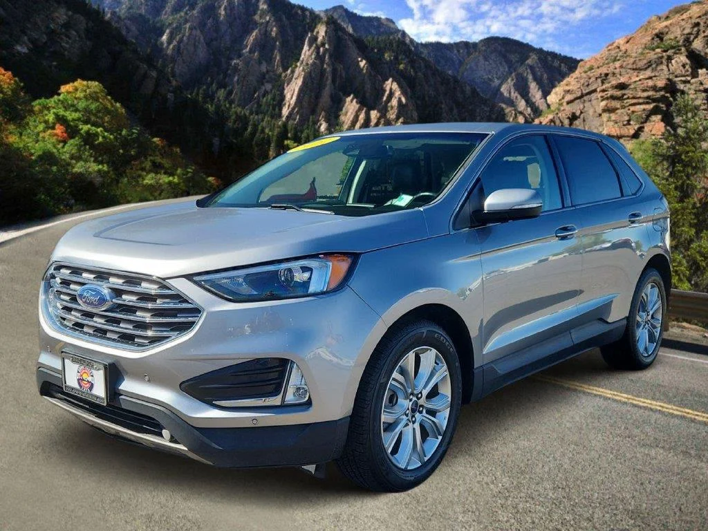 Used 2022 Iconic Silver Ford Titanium image 5