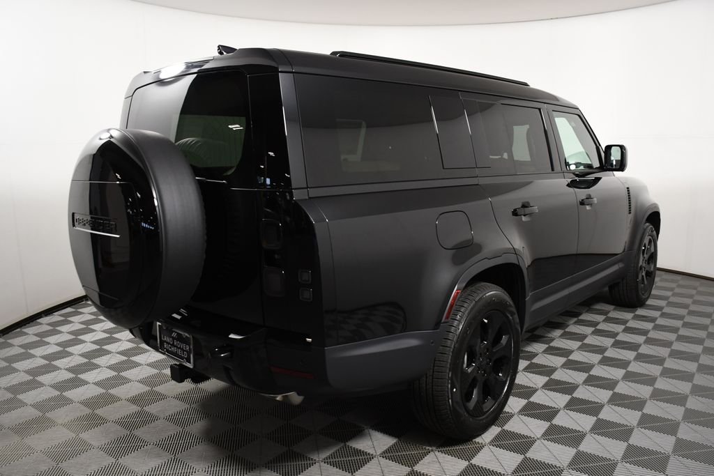 New 2026 Santorini Blk Land Rover S image 6