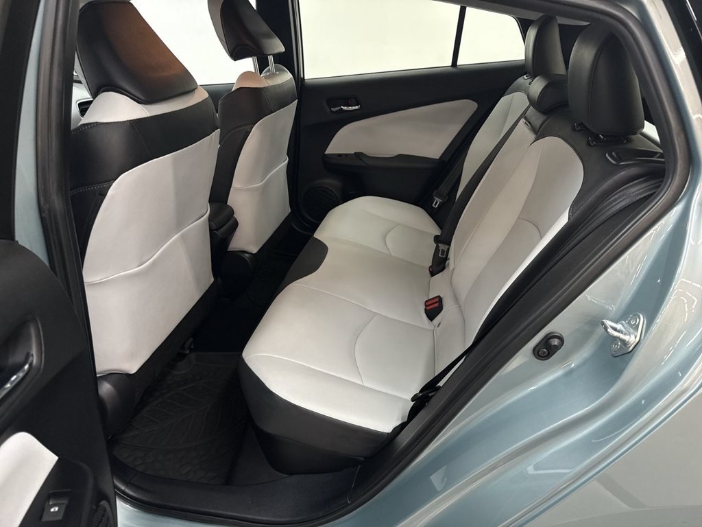 Used 2017 Pearl Toyota Four image 14