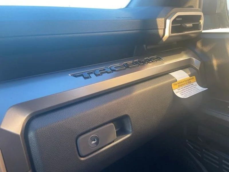 2026 Toyota Tacoma TRD Off Road - Photo 18