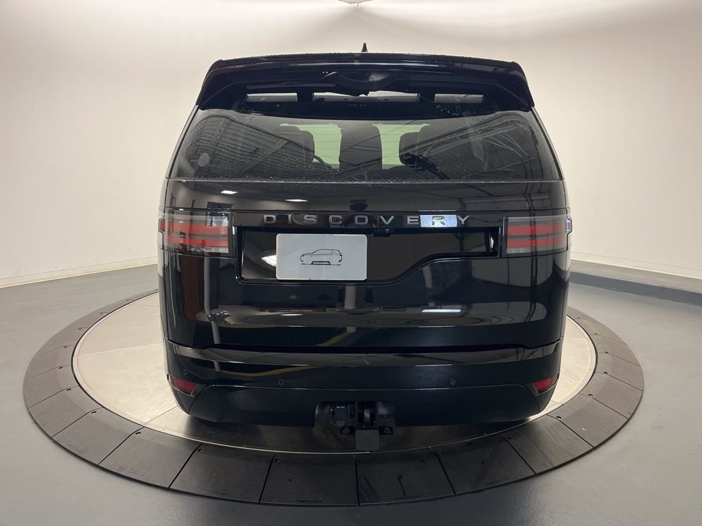 Certified Used 2025 Santorini Black Metallic Land Rover Dynamic SE image 4