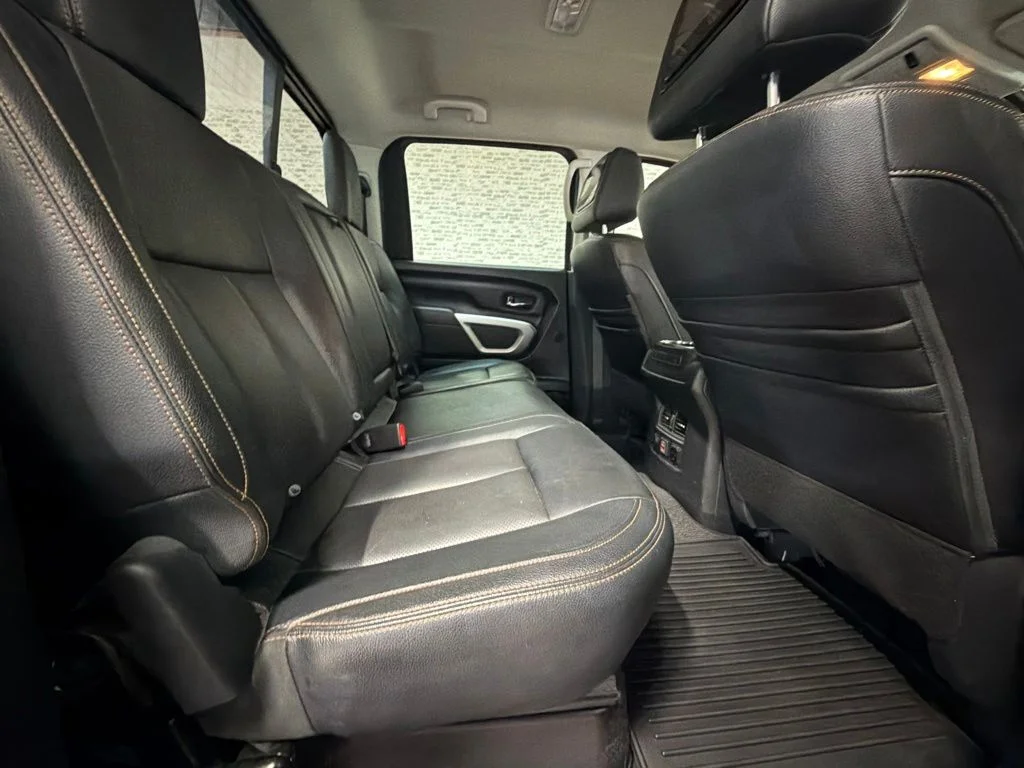 Used 2019 Gun Metallic Nissan SL image 12
