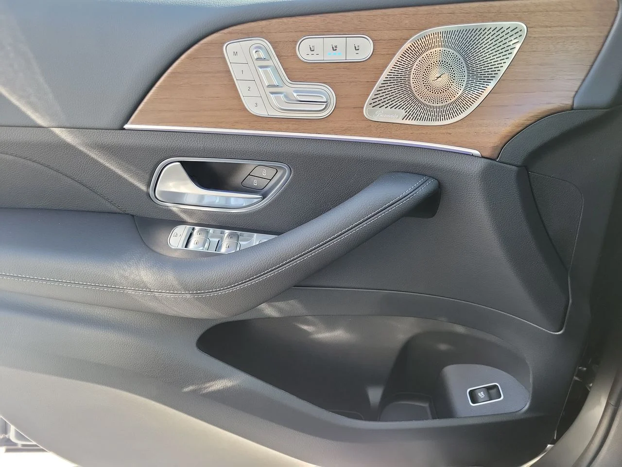 New 2026 Selenite Grey Metallic Mercedes-Benz GLE 350 image 25