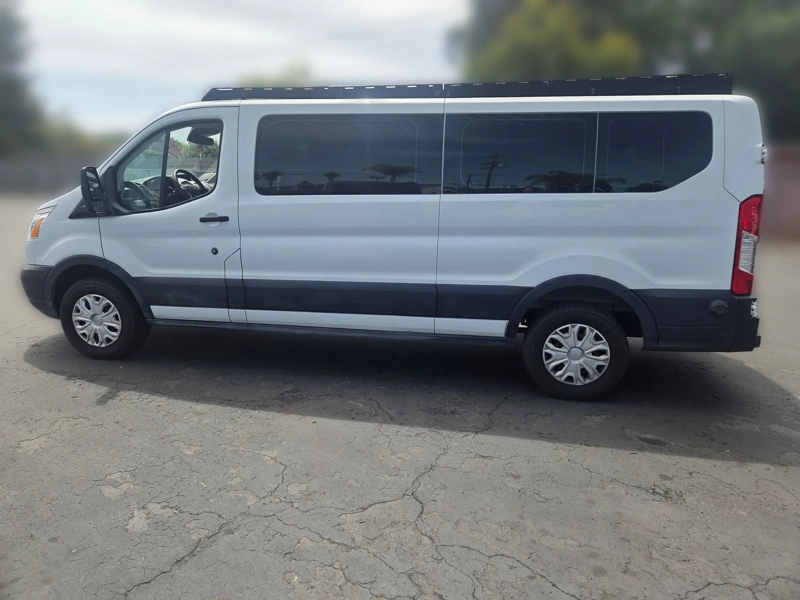 Used 2019 White Ford XLT image 17