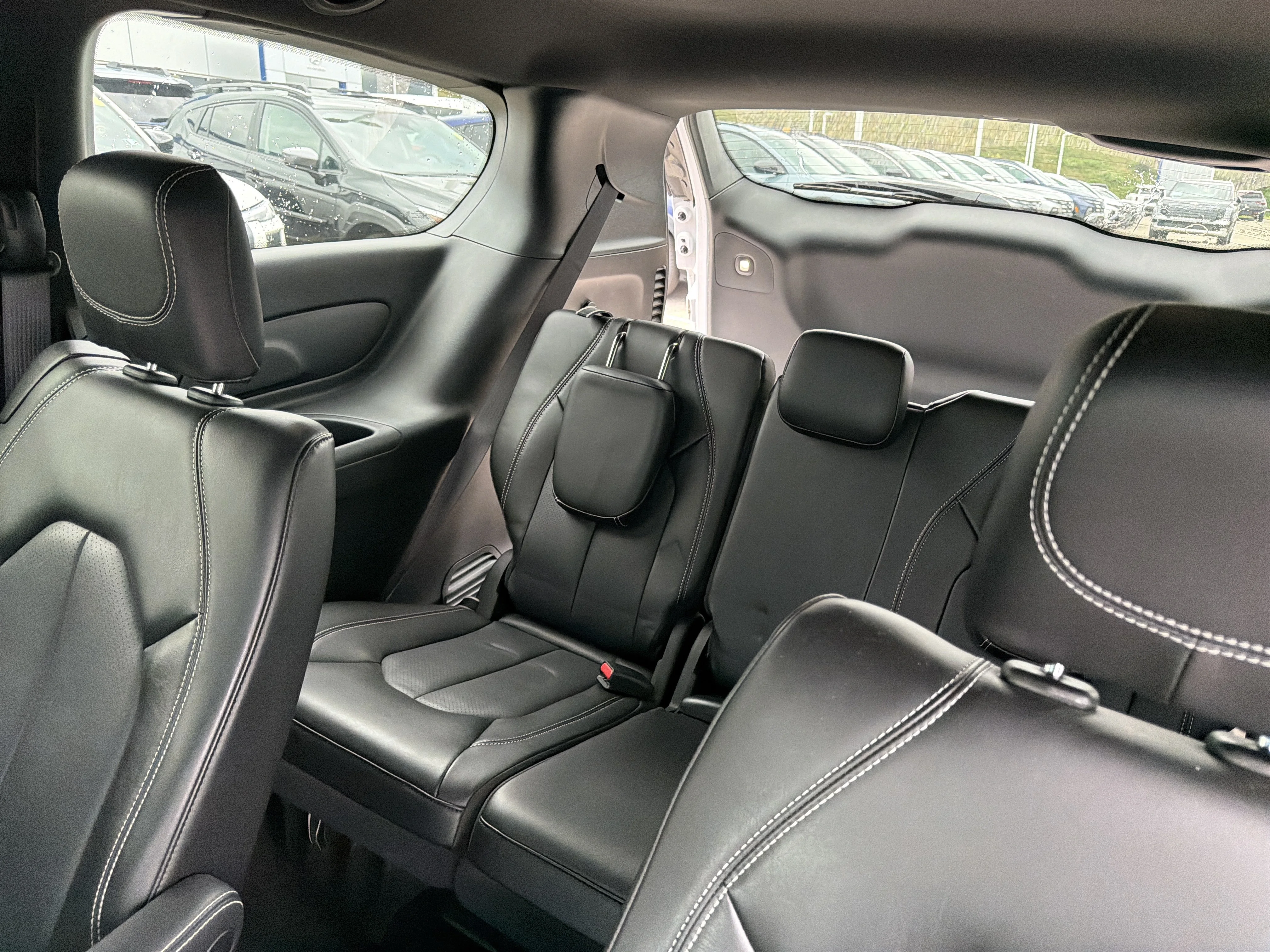 2024 Chrysler Pacifica Touring L - Photo 10