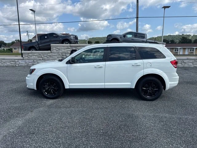 Used 2020 Vice White Dodge SE image 2