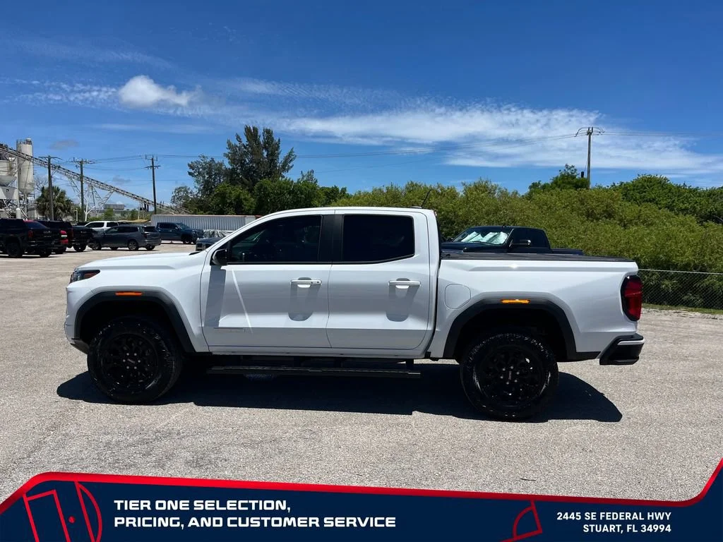 New 2026 Summit White GMC Elevation image 4