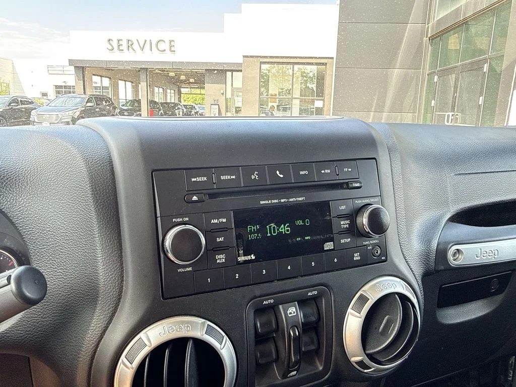 Used 2017 Gray Jeep Unlimited Rubicon image 16