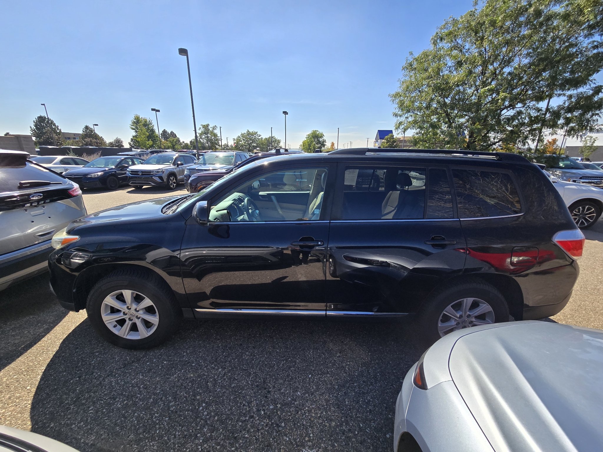 Used 2013 Black Toyota SE image 2