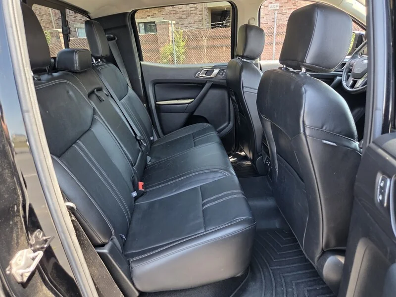 Used 2019 Shadow Black FORD LARIAT 4WD SUPERCREW 5
