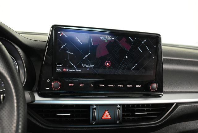Used 2022 White Kia GT-Line image 36
