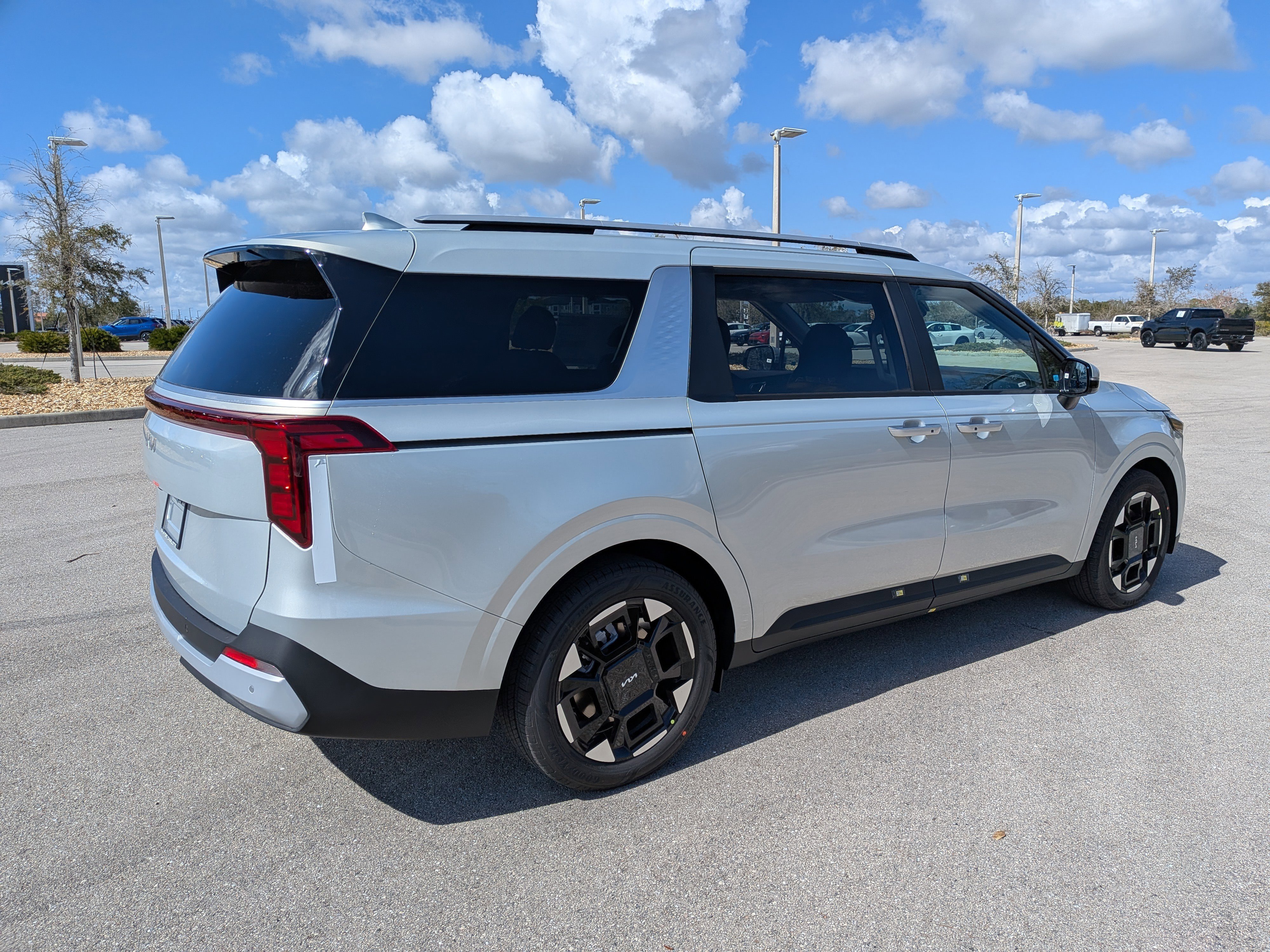 New 2026 Ivory Silver Kia EX image 5