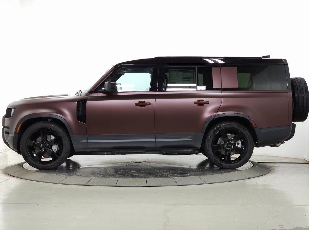 2026 LAND ROVER DEFENDER - Image 1